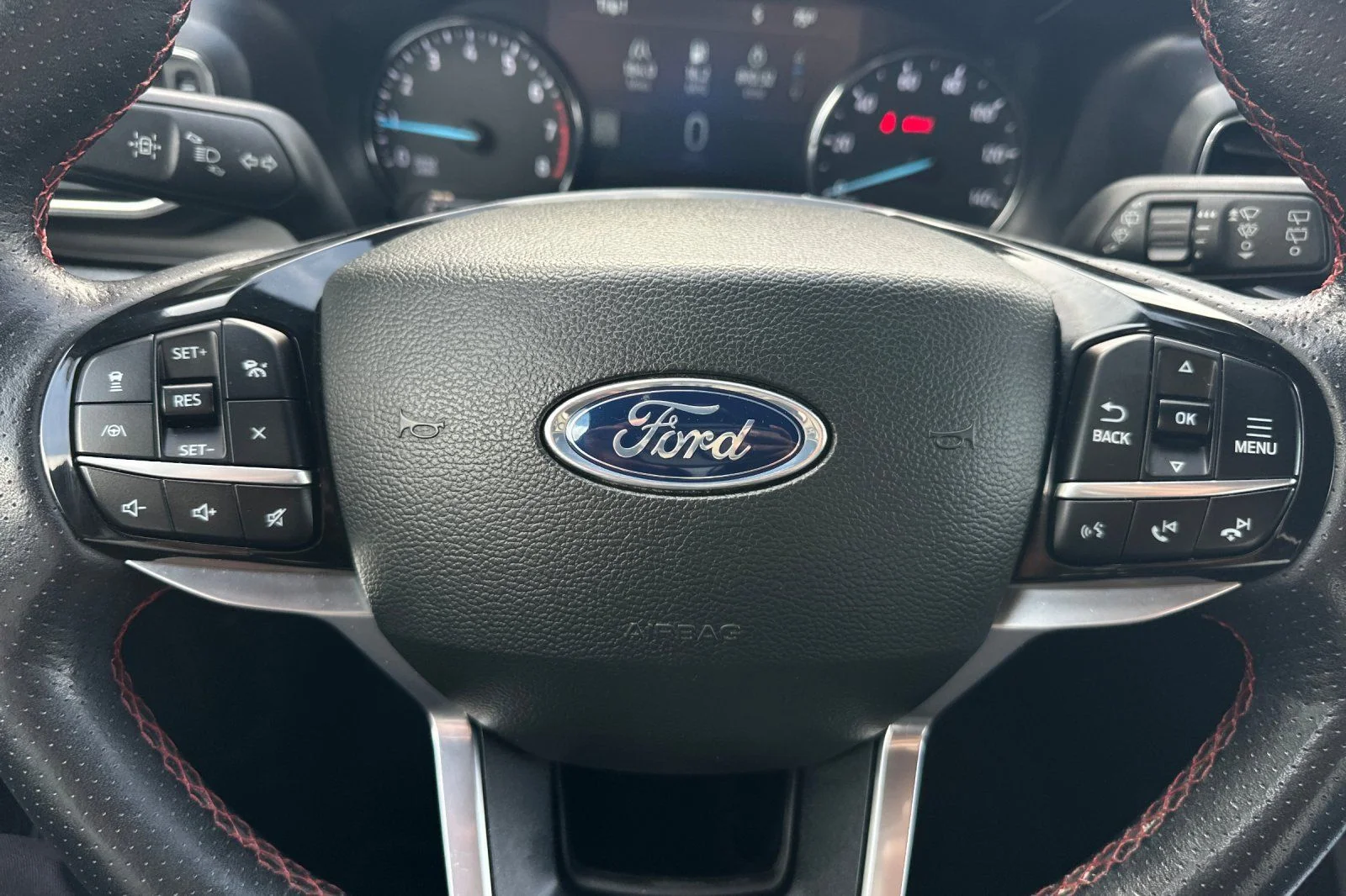 Used 2023 Gray Metallic Ford ST-Line image 26