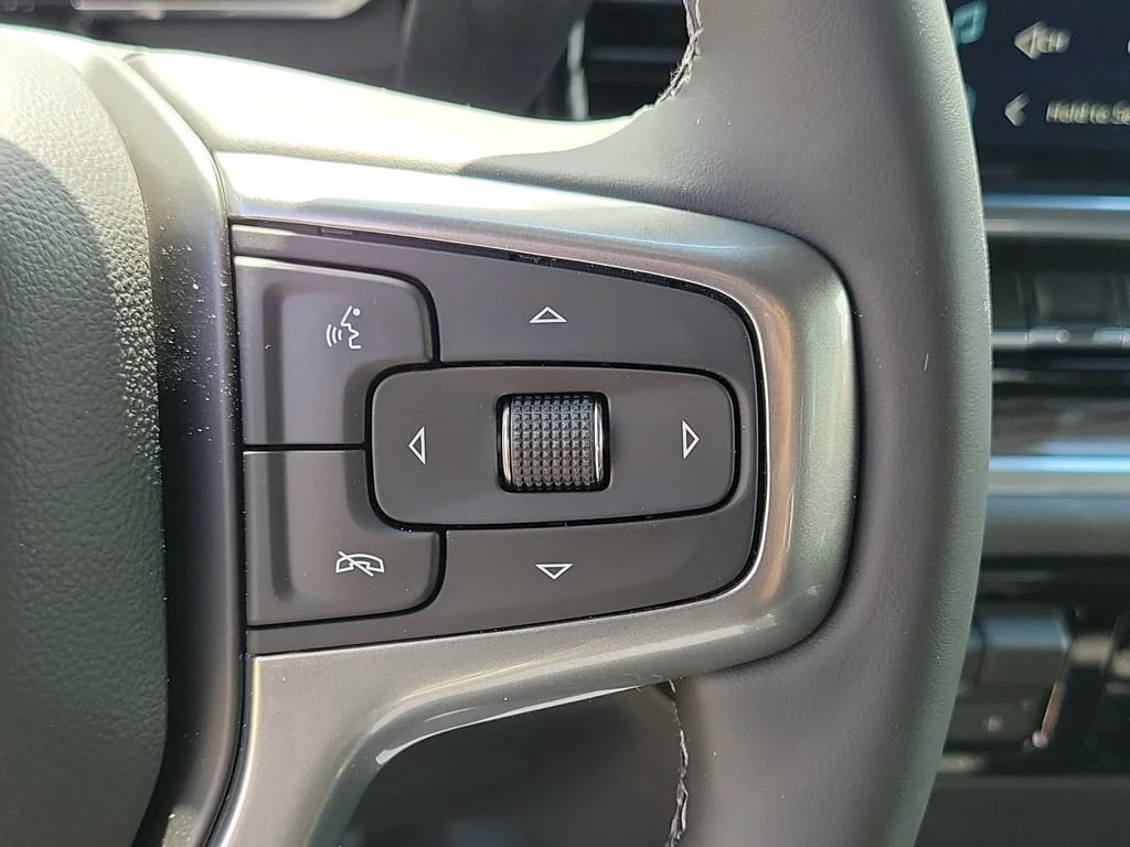 New 2026 Summit White Chevrolet LT (2FL) image 11
