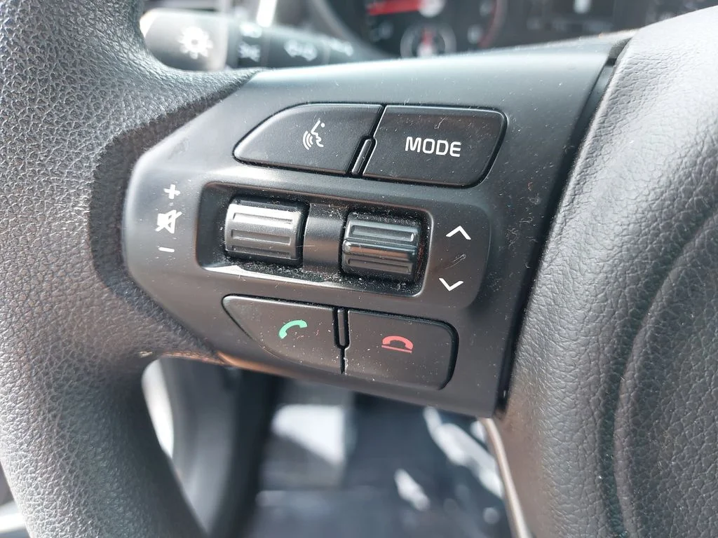 Used 2016 Silver Kia LX image 16