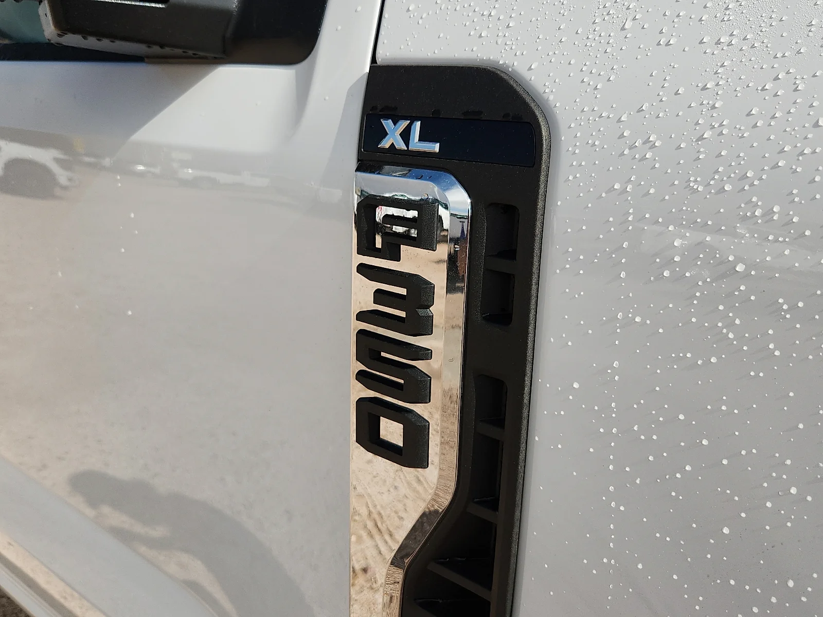 New 2026 Oxford White Ford XL image 10