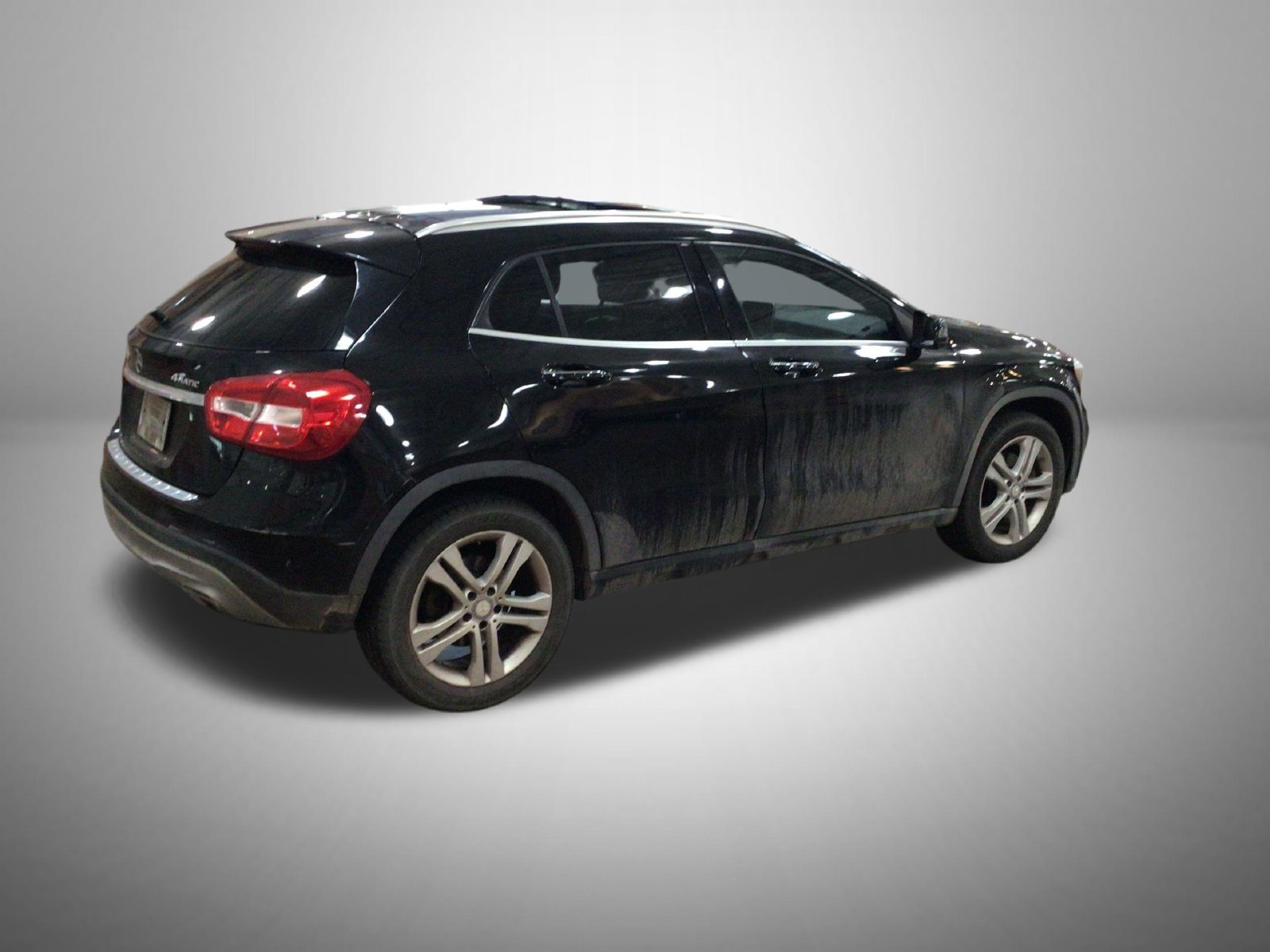 Used 2017 Black Mercedes-Benz GLA 250 image 3