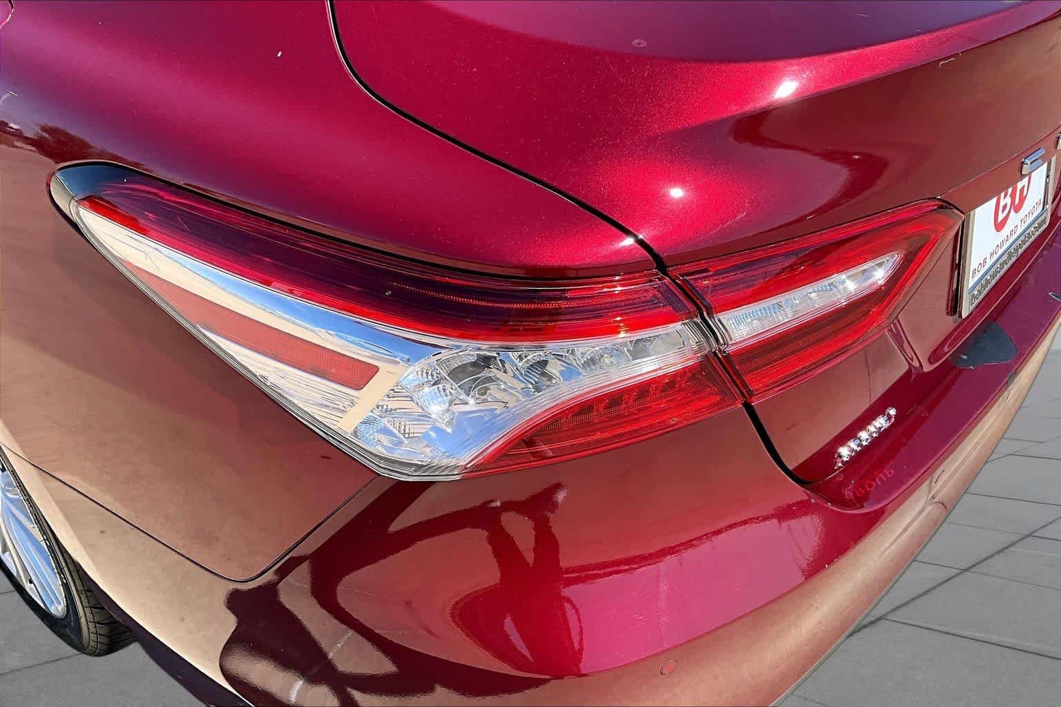 Used 2018 Ruby Flare Pearl Toyota XLE image 25