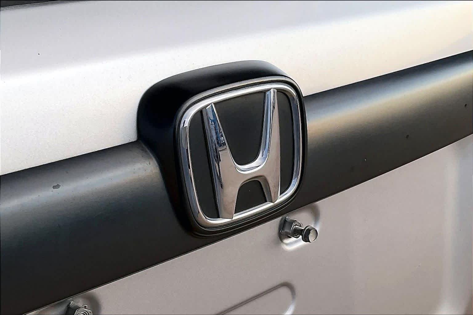Used 2008 Glacier Blue Metallic Honda LX image 27