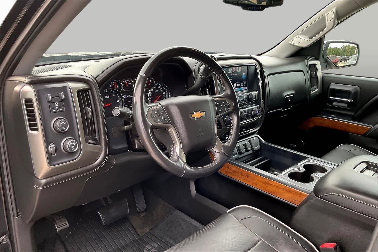 Used 2018 Black Chevrolet High Country image 18