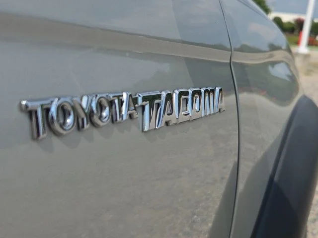 Used 2004 Gray Toyota PreRunner image 16