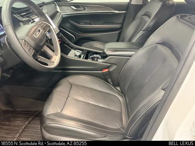 Used 2023 White Jeep Limited image 17