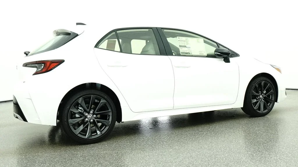 New 2026 Ice Cap Toyota XSE image 15