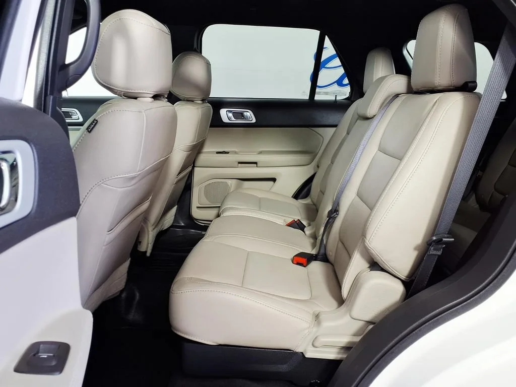 Used 2015 White Platinum Ford XLT image 9