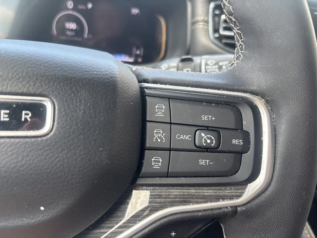 Used 2022 White Jeep Series III image 21