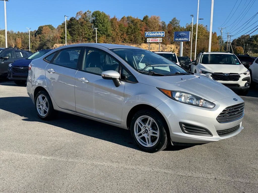 Used 2018 Silver Ford SE image 16