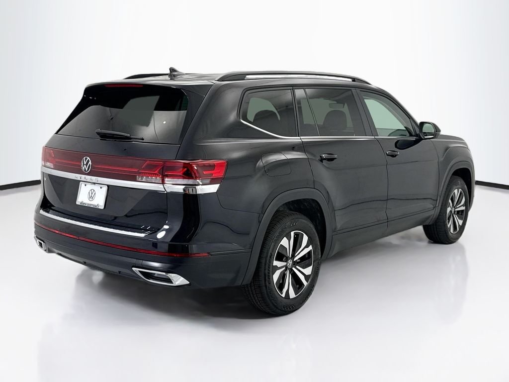 New 2026 Deep Black Pearl Volkswagen 2.0T SE image 5