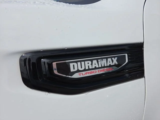 Used 2022 White GMC Elevation image 11