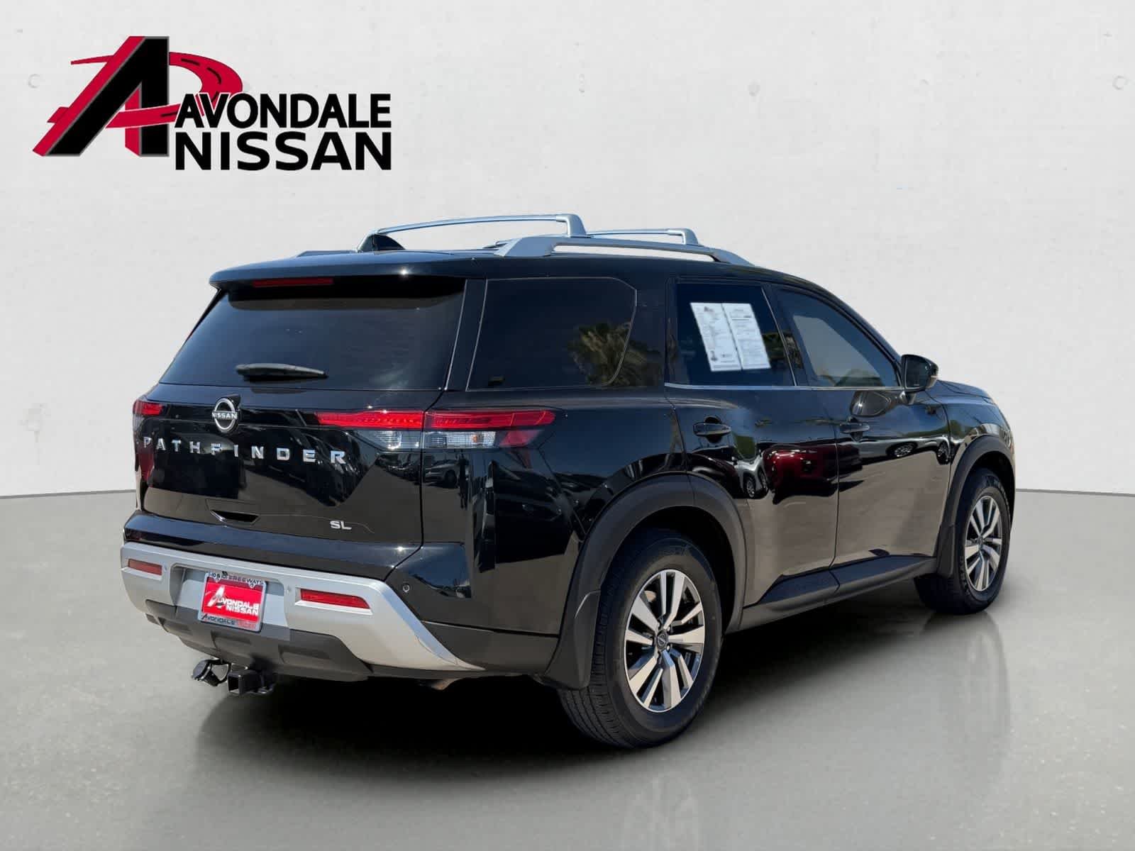Used 2022 Super Black Nissan SL image 4