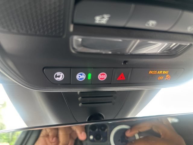 2025 Chevrolet Equinox EV RS - Photo 11