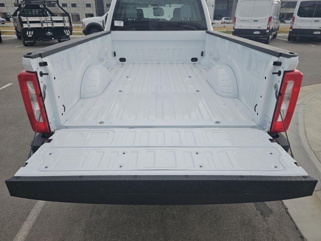 New 2026 Oxford White Ford XL image 26