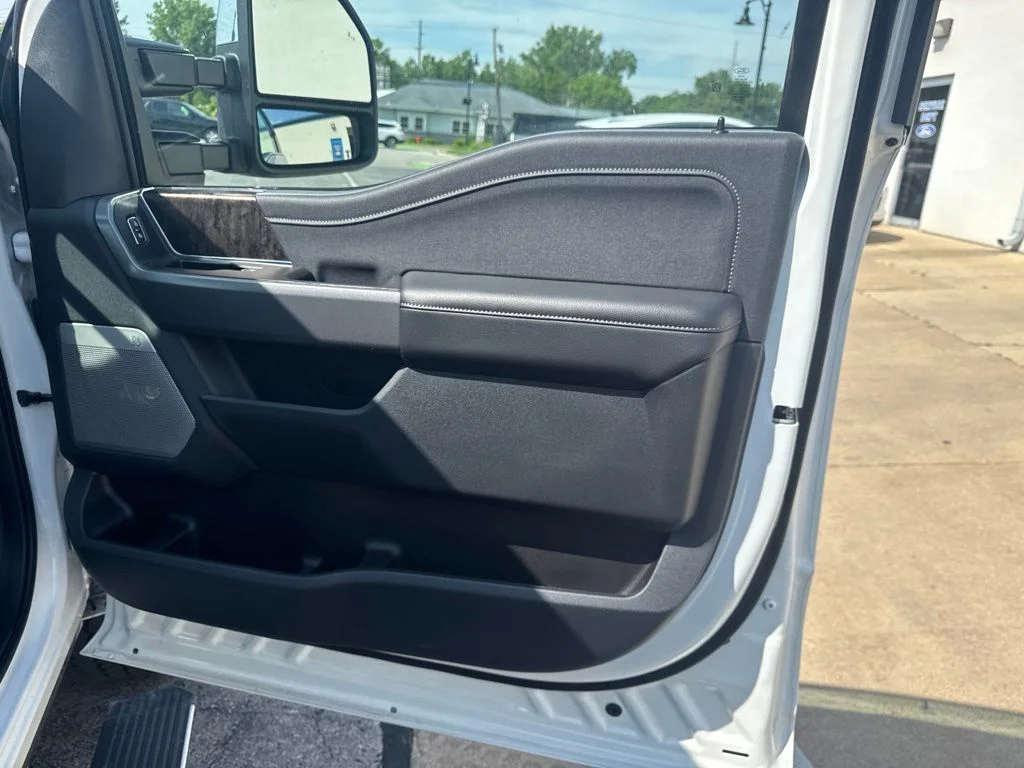2025 Ford F-350 Super Duty Lariat - Photo 37