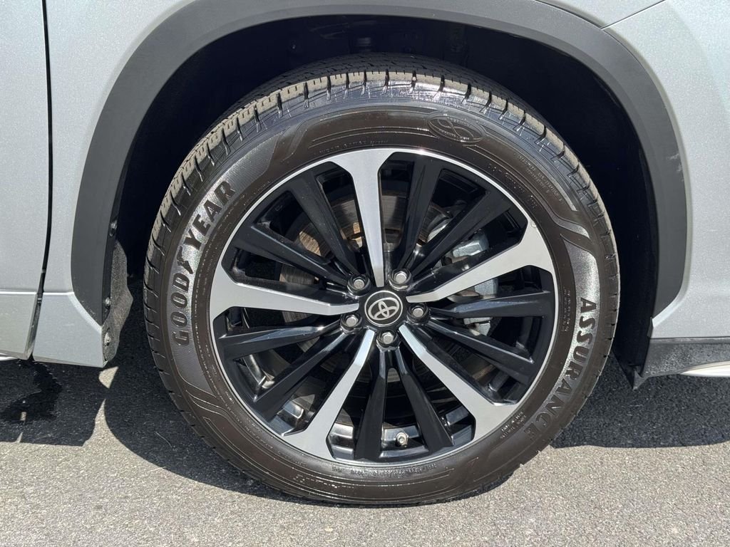Used 2021 Silver Toyota XSE image 28