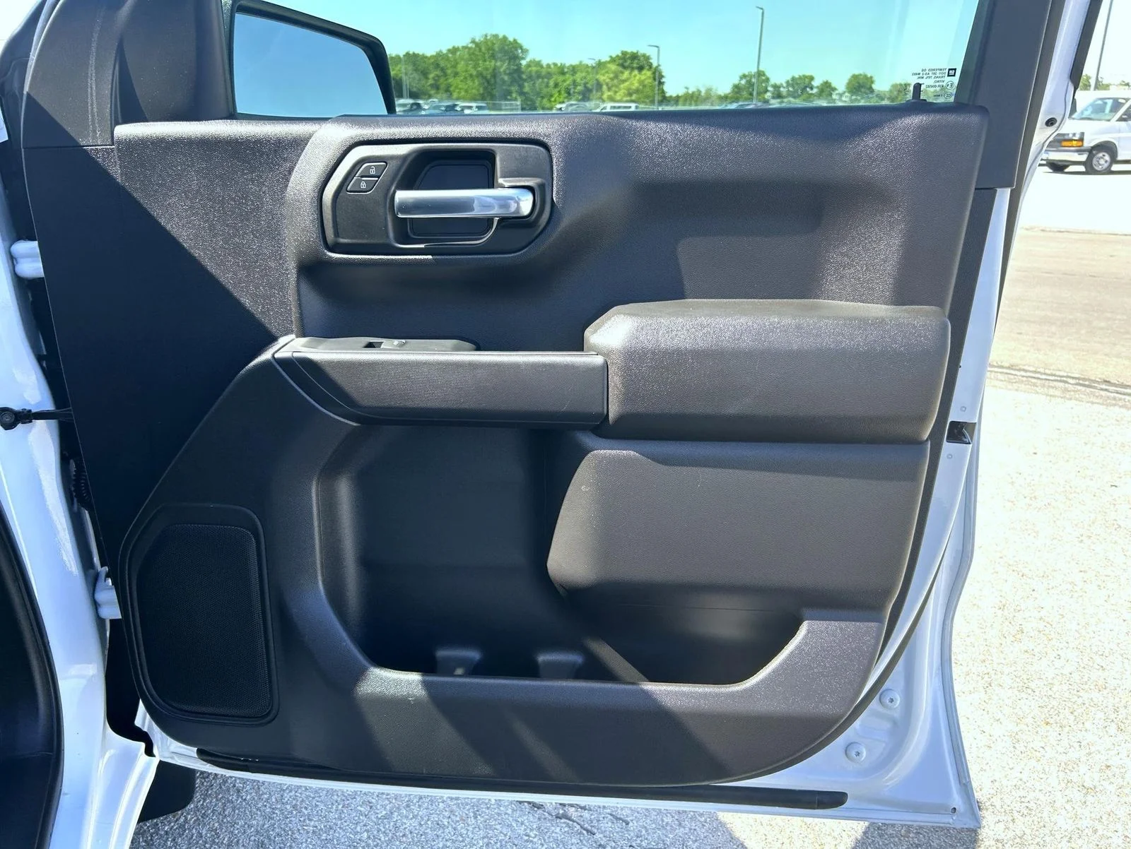 2024 Chevrolet Silverado 1500 Custom - Photo 15