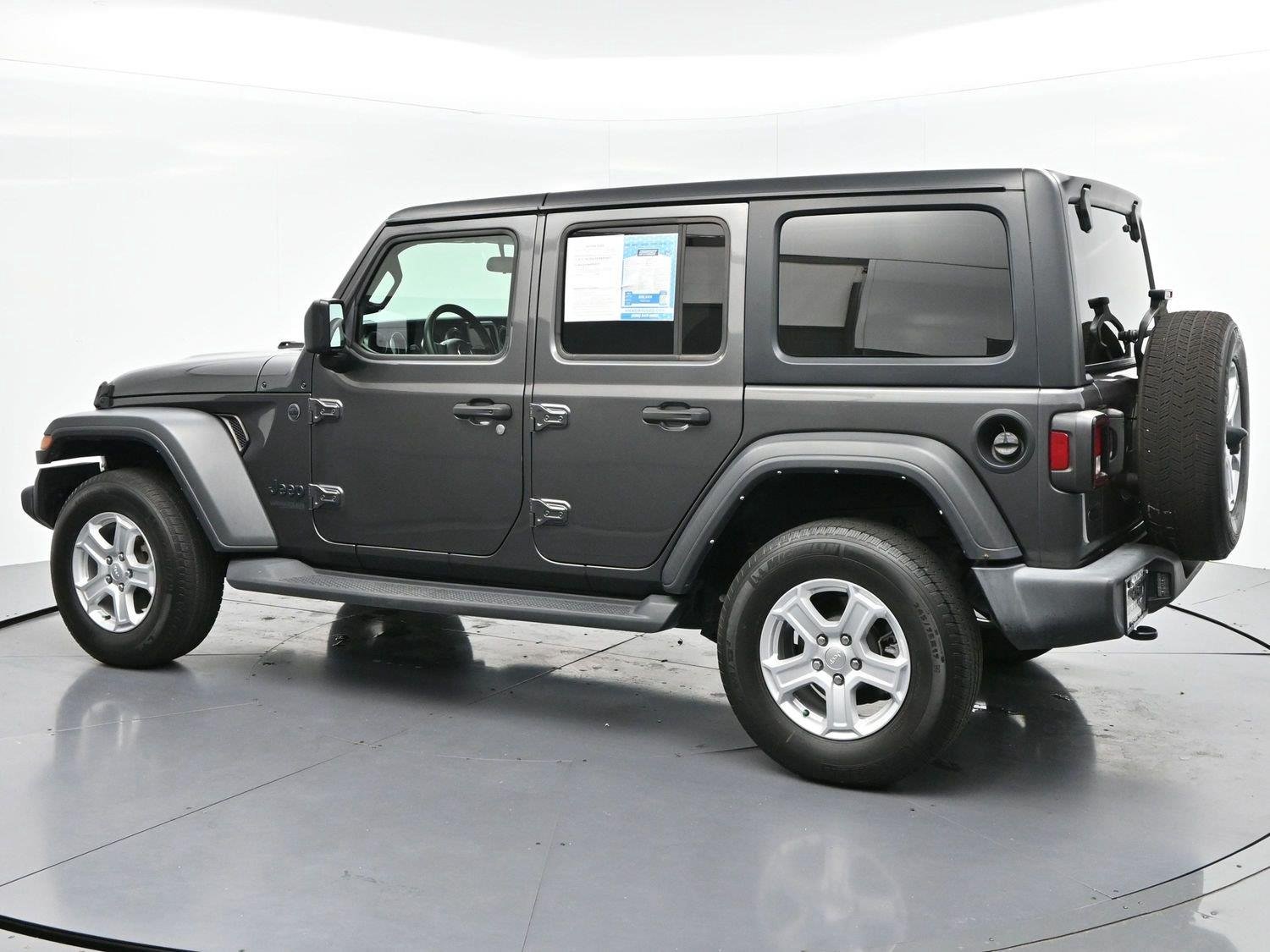 Used 2022 Granite Crystal Metallic Clearcoat Jeep Unlimited Sport S image 5