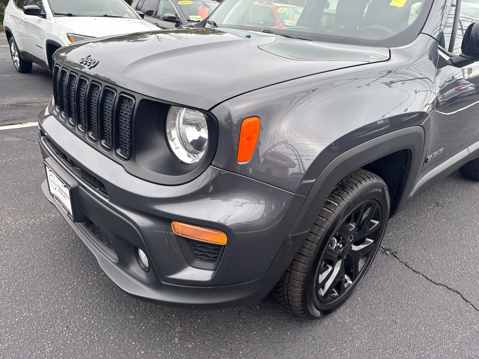 Used 2023 Graphite Gray Jeep Altitude image 5