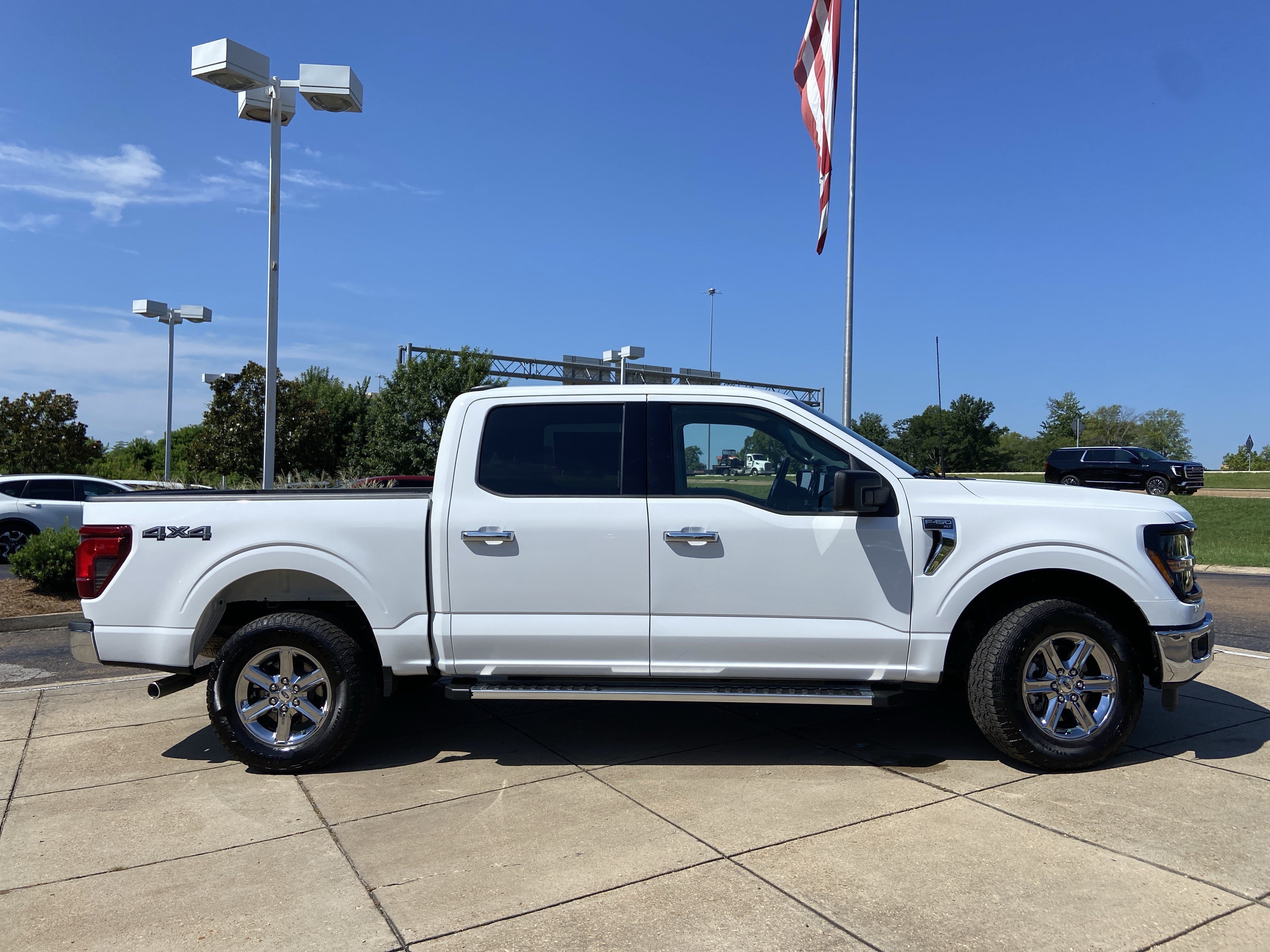 2025 Ford F-150 XLT - Photo 13