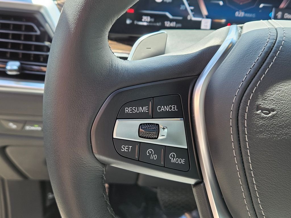 Certified Used 2026 Mineral White Metallic BMW xDrive40i image 17