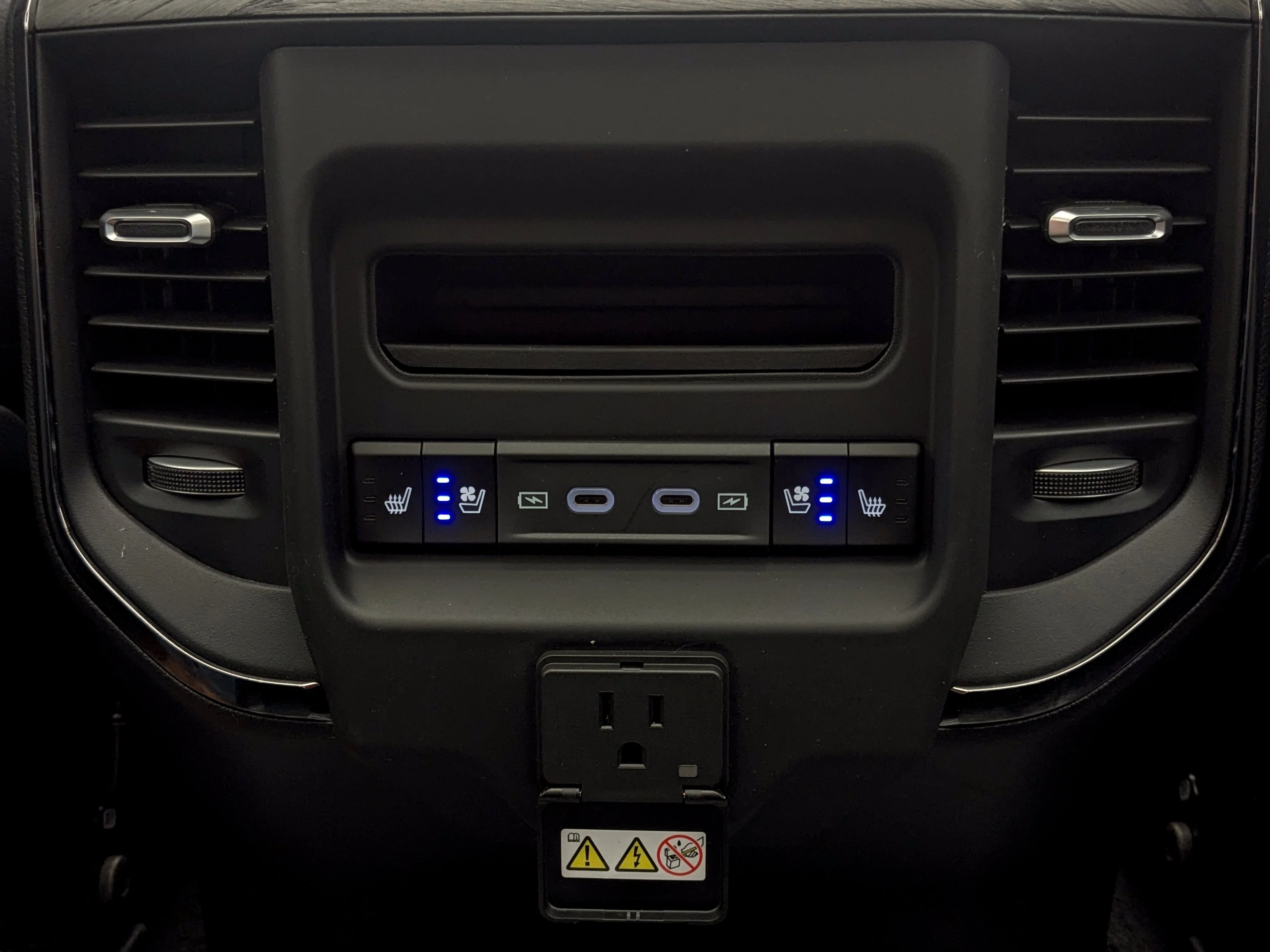 New 2026 Black RAM Limited - - 5.7L HEMI V8 - Pano Sunroof - Limited Lvl A Grp - Trailer Brake Ctrl & More! image 29