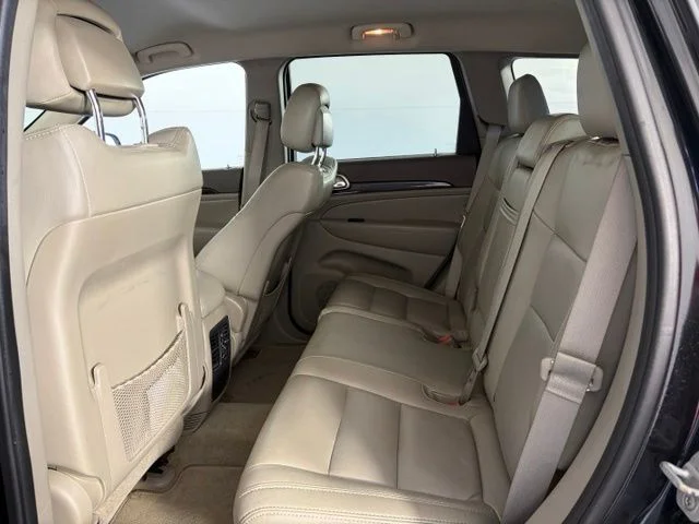 Used 2013 Black Jeep Laredo image 29