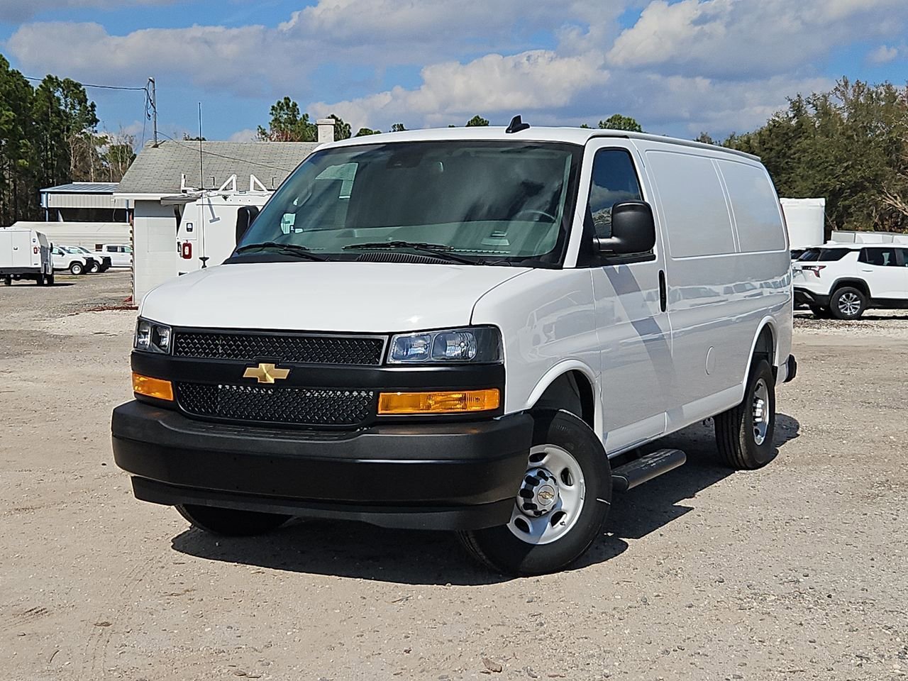 2025 Chevrolet Express 2500 Work Van HD's photo