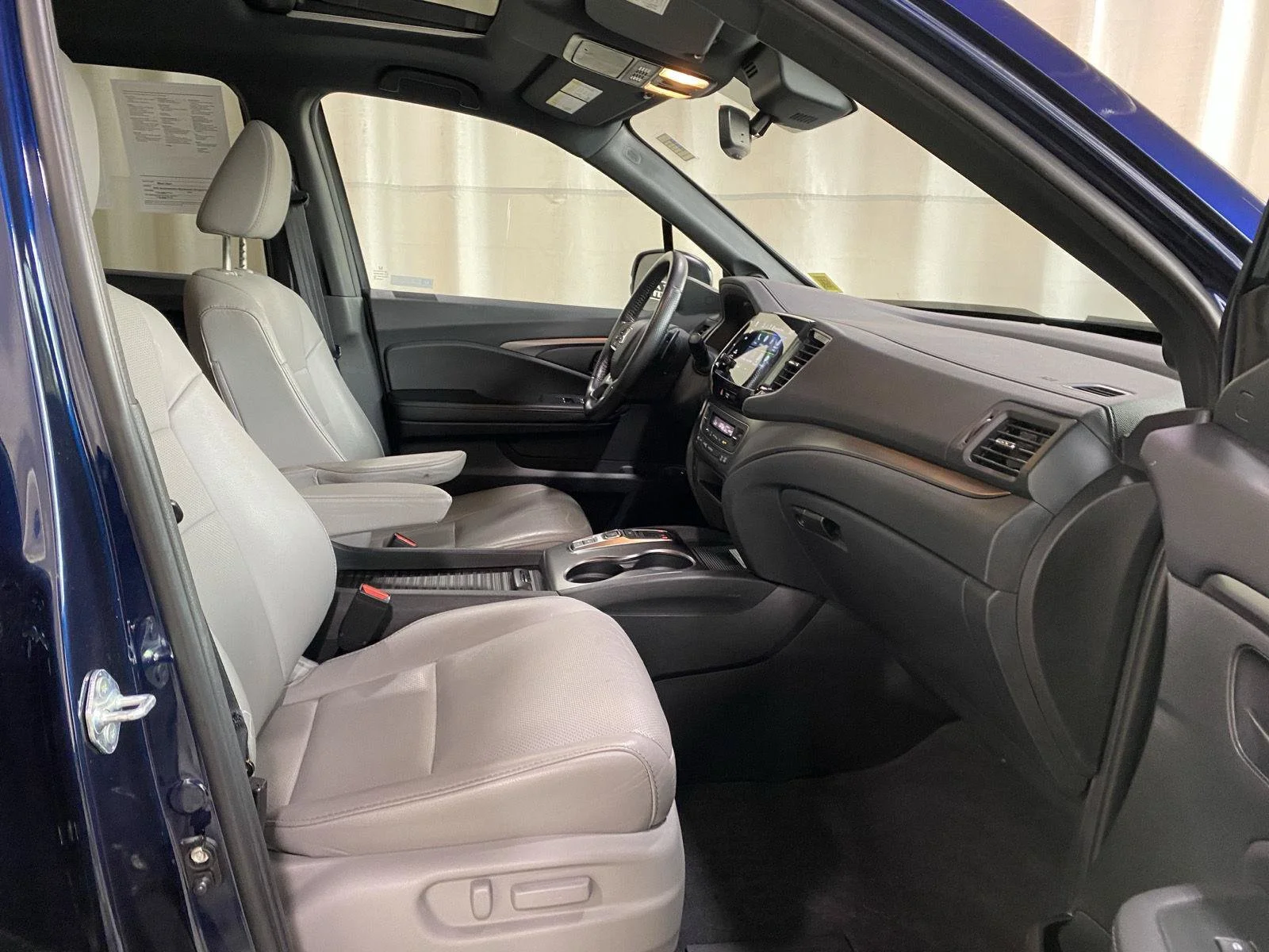 Certified Used 2023 Obsidian Blue Pearl Honda EX-L image 45