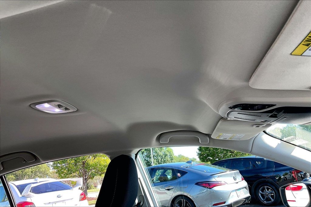 Used 2025 White Subaru Premium image 27
