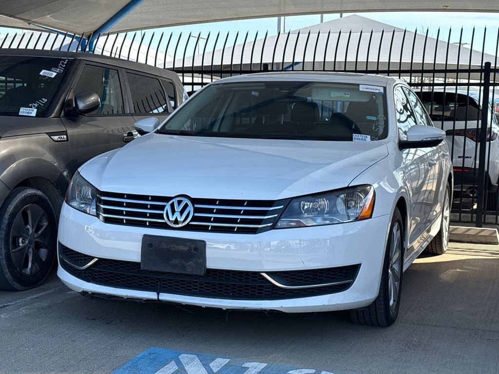 2012 Volkswagen Passat SEL
