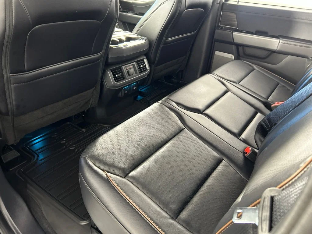 Used 2025 Silver Ford Lariat image 31