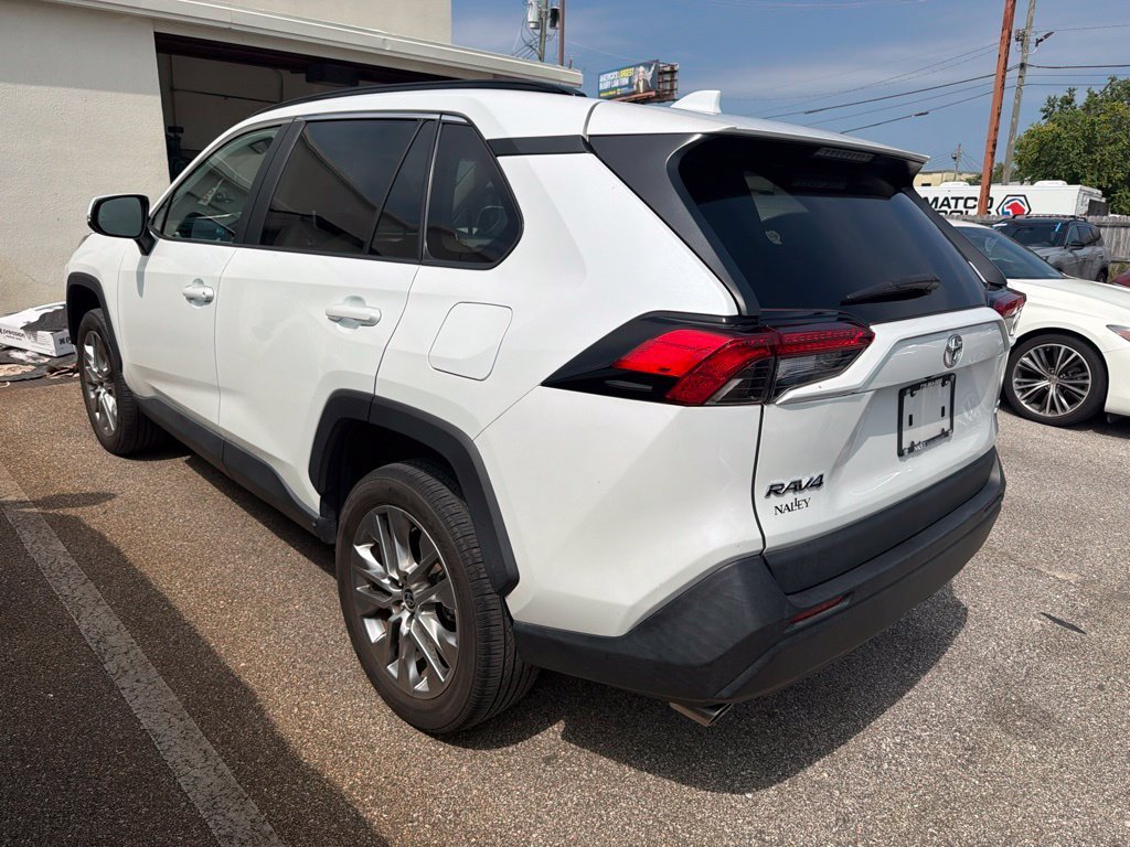 Used 2023 Beige Toyota XLE Premium image 4