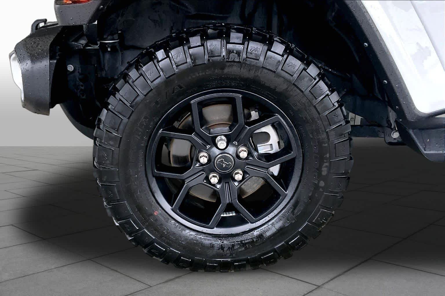 Used 2024 Bright White Clearcoat Jeep Texas Trail image 11