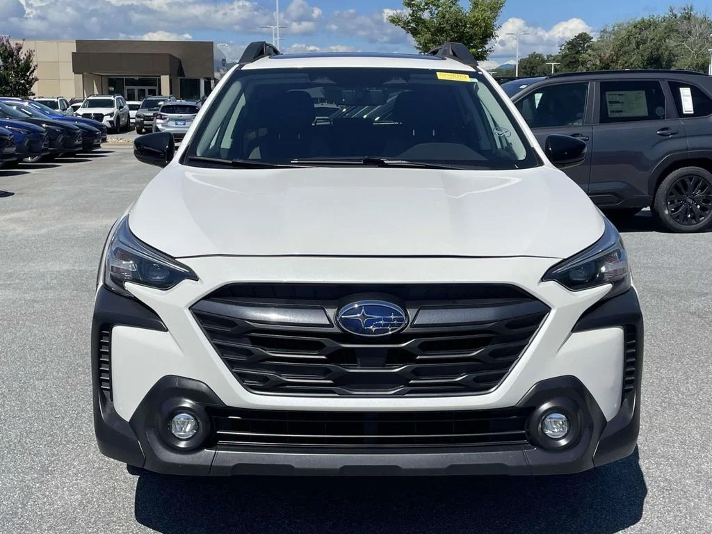 Used 2023 Crystal White Pearl Subaru Onyx Edition image 22