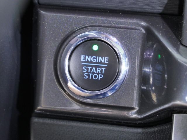 Certified Used 2023 Gray Ford XLT image 29