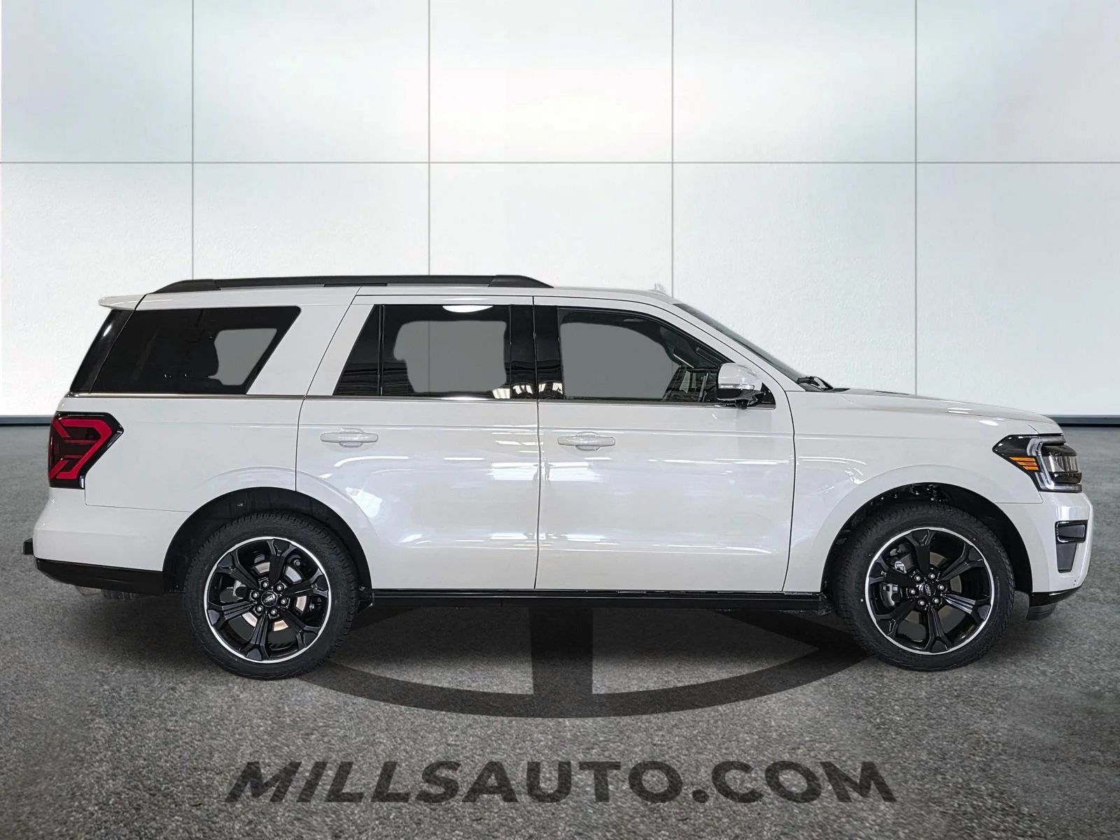 Used 2023 White Metallic Ford Limited image 9