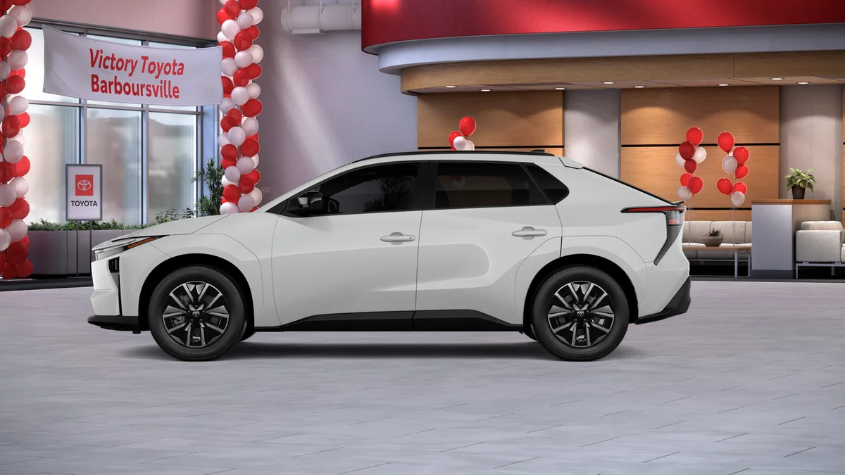 New 2026 Wind Chill Pearl Toyota XLE image 39