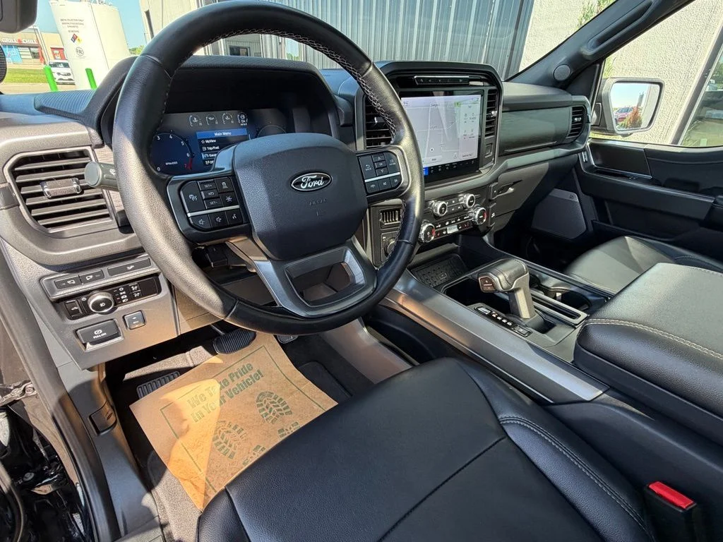 Used 2024 Black Ford XLT image 10