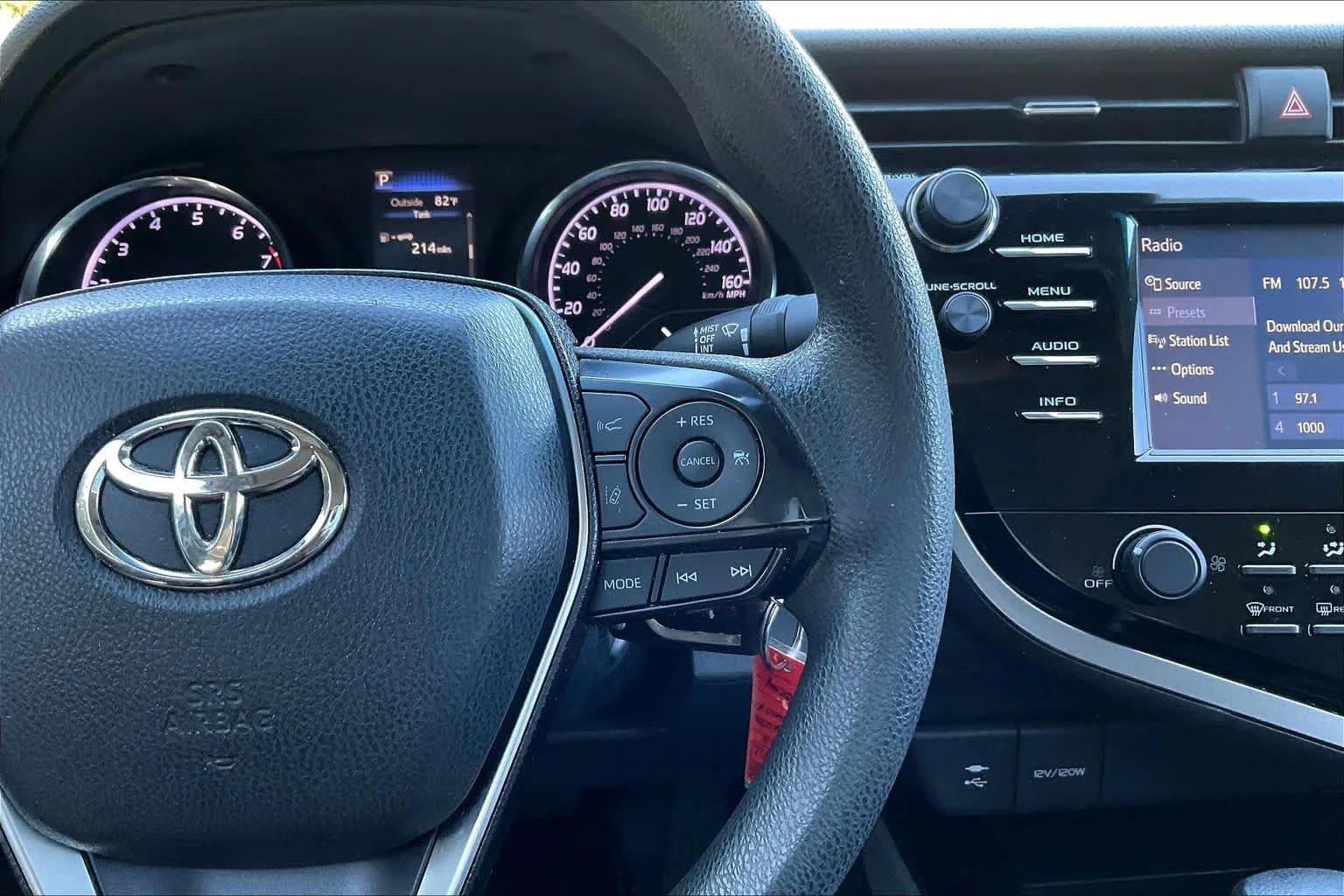 Used 2018 Predawn Gray Mica Toyota LE image 24