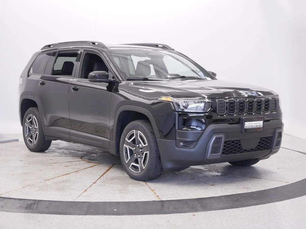 New 2026 Diamond Black Crystal Pearlcoat Jeep Limited image 8