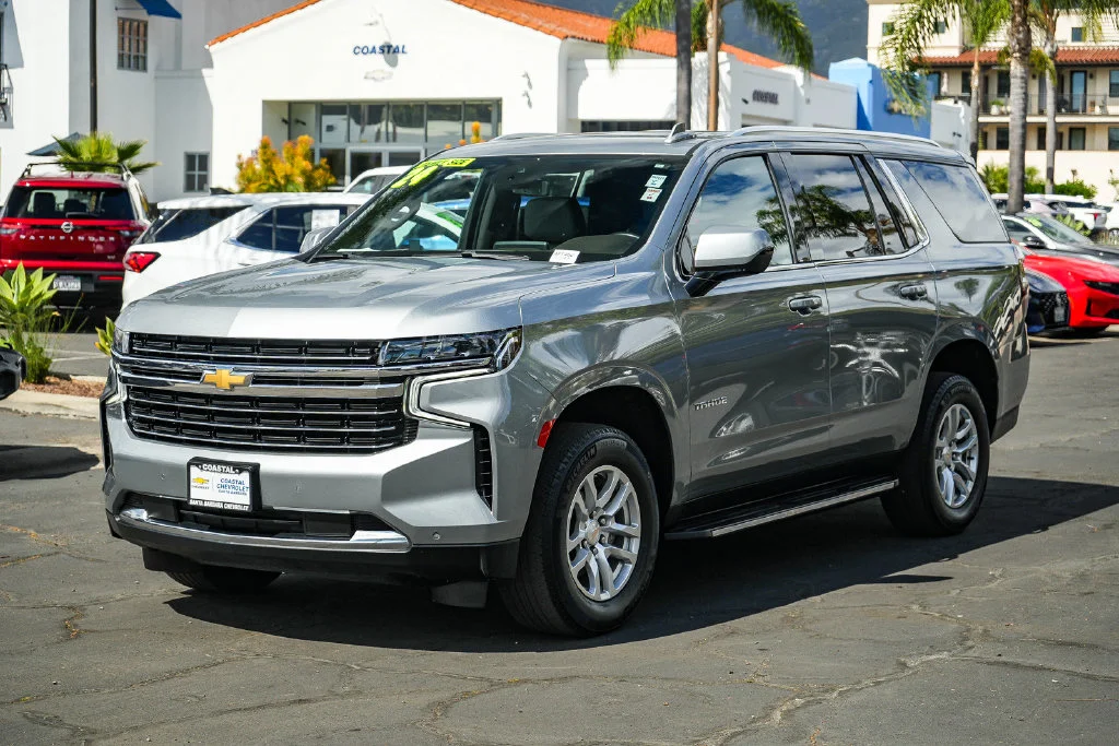 Used 2024 Gray Chevrolet LT image 3