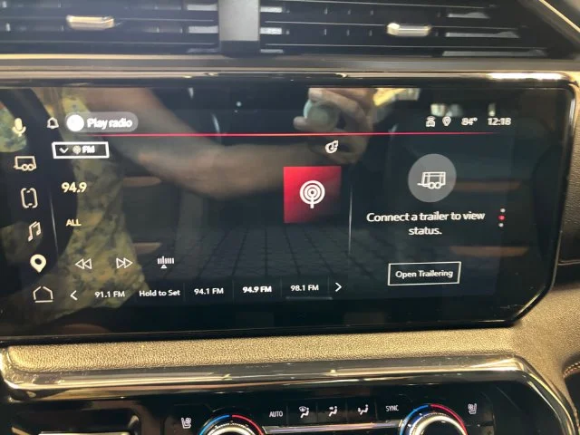 Used 2023 Red GMC AT4 image 19
