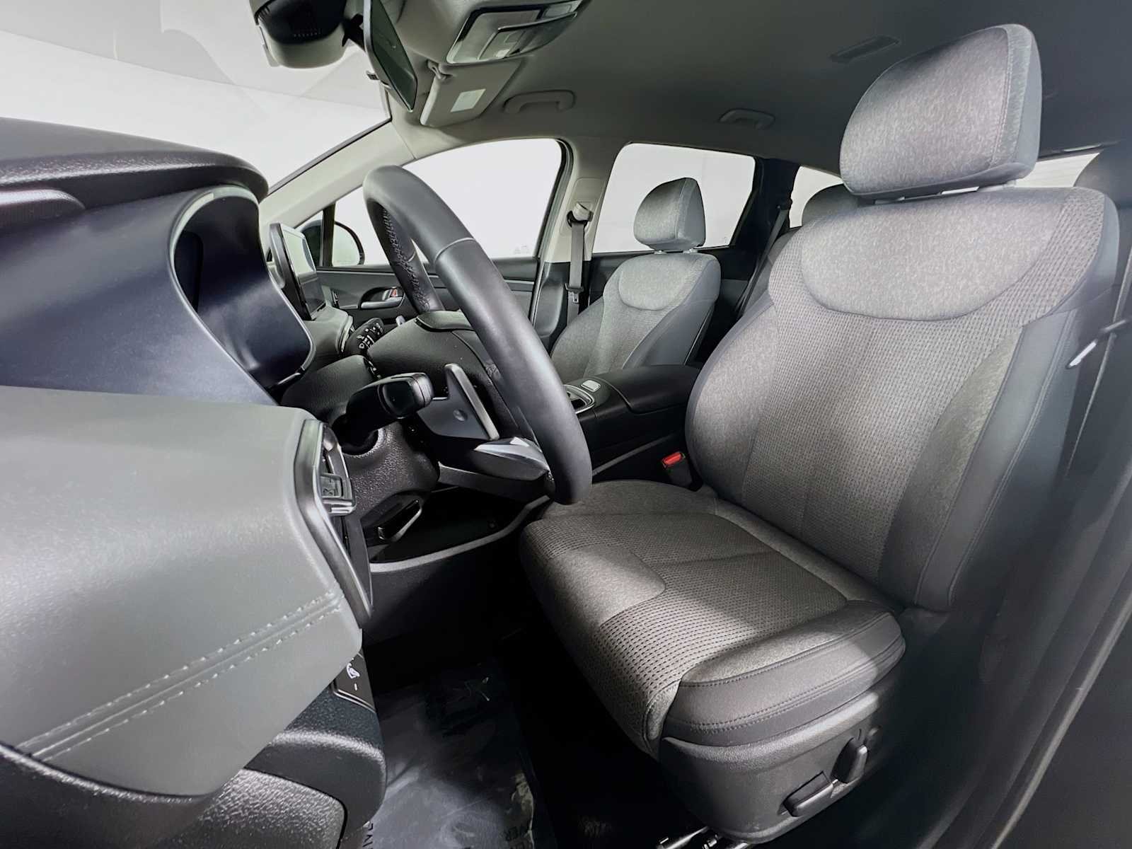 Used 2023 Twilight Black Hyundai SEL image 22