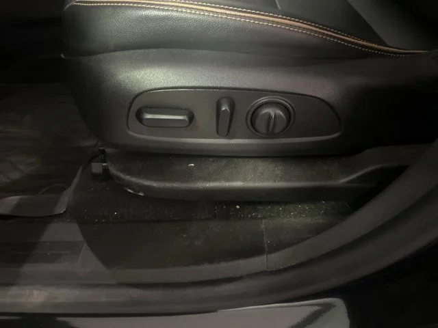 Used 2024 Ebony Twilight Metallic GMC AT4 image 15