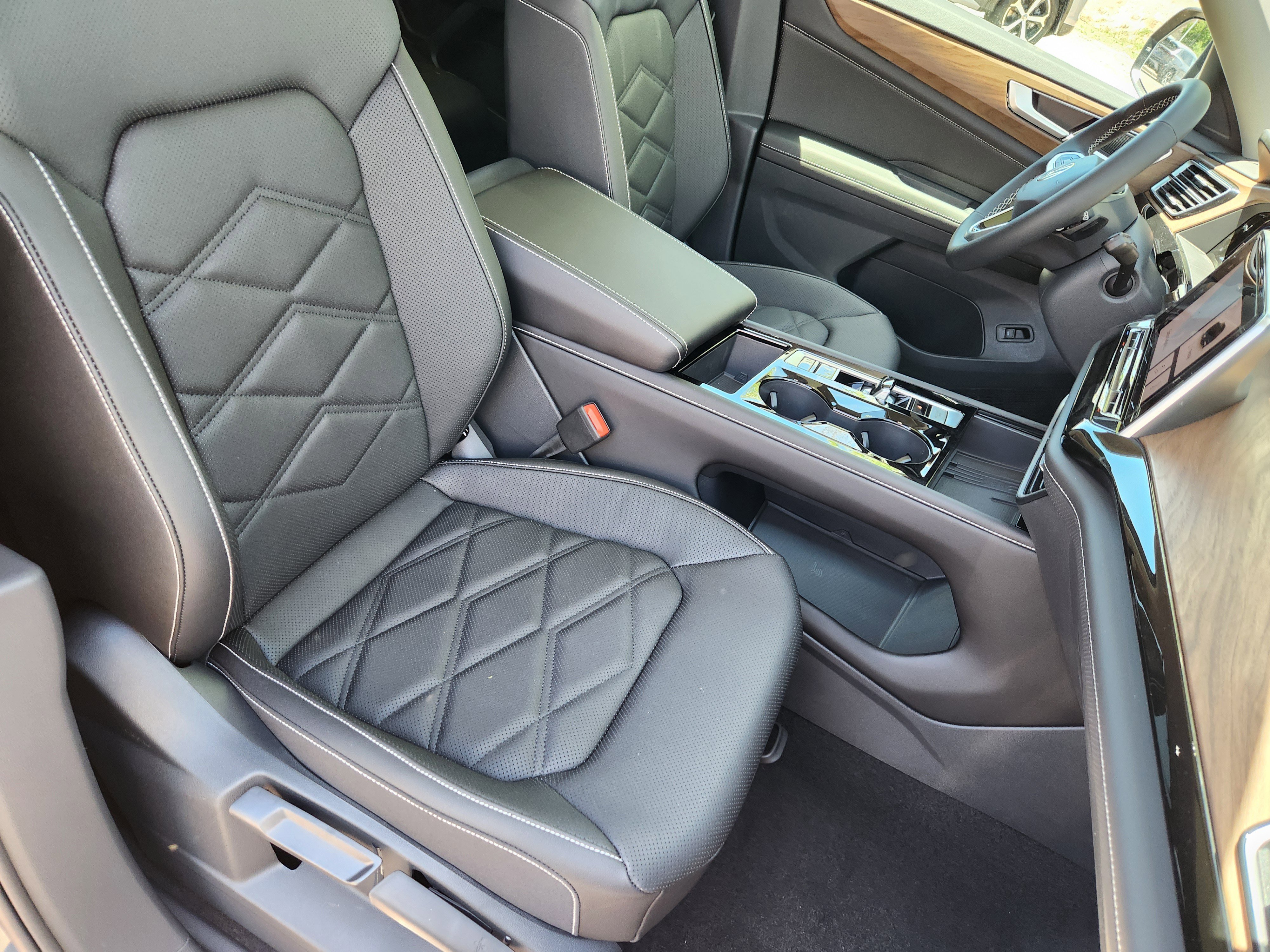 New 2026 Gray Volkswagen 2.0T SE w/Technology image 11