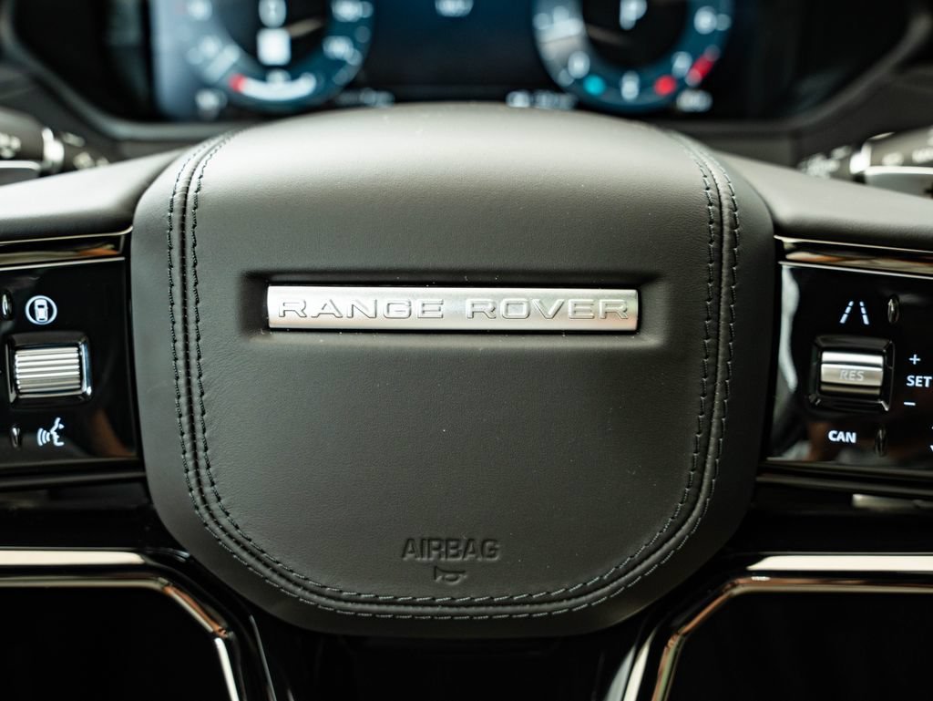 New 2026 Arroios Grey Land Rover S image 30