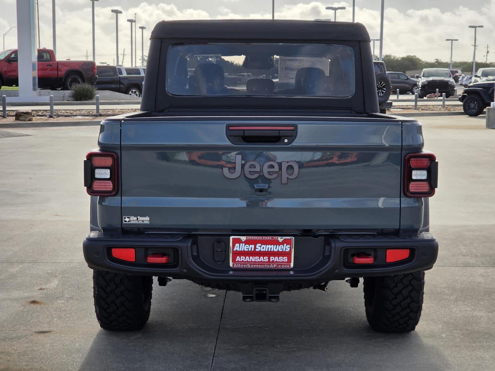 New 2026 Anvil Clear-Coat Exterior Paint Jeep Rubicon image 4