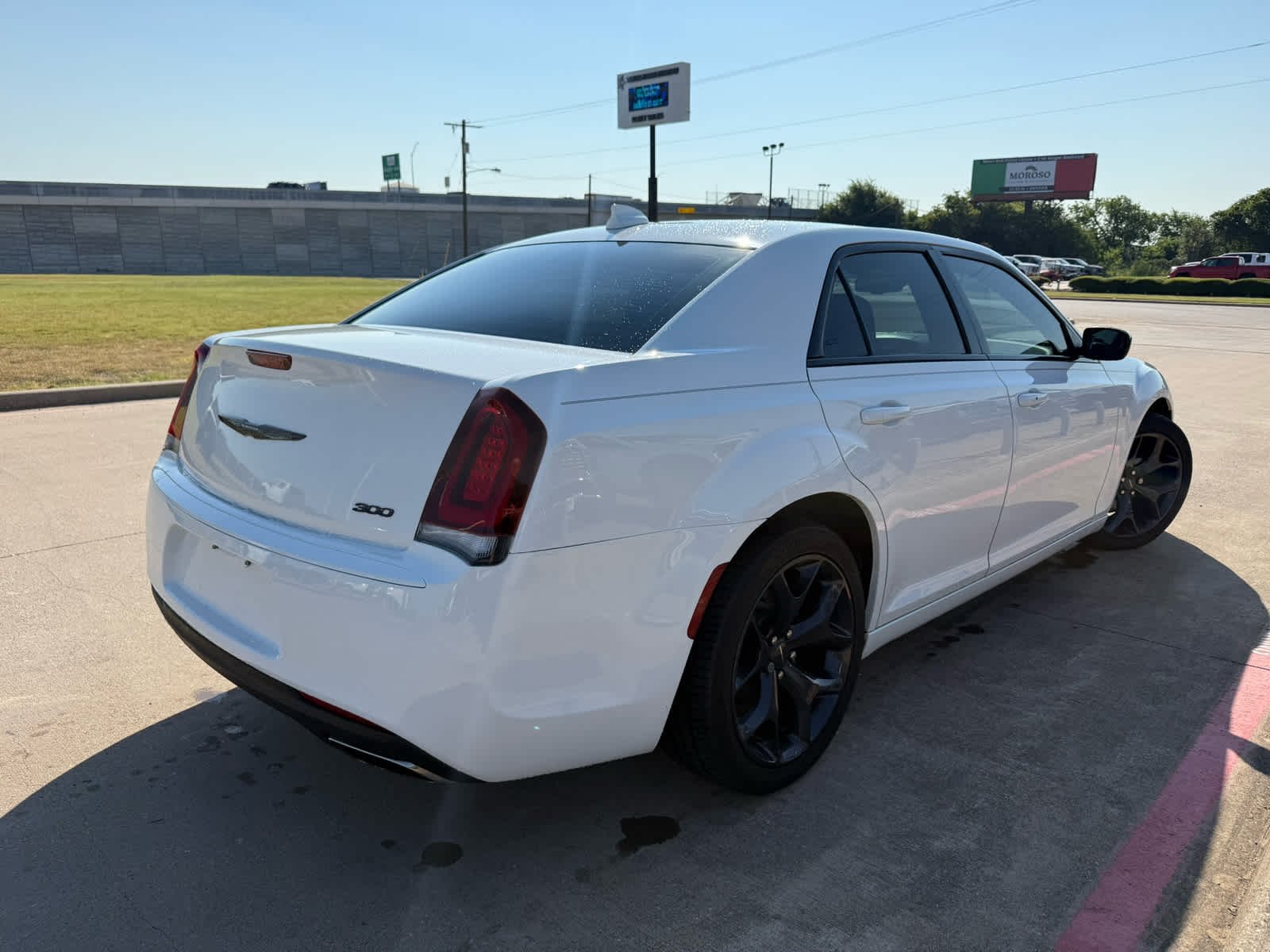 Used 2021 Bright White Clearcoat Chrysler Touring image 3